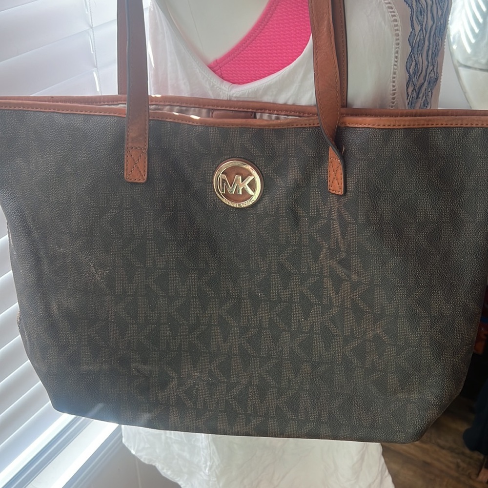 Mk purses - Picture 3 of 15